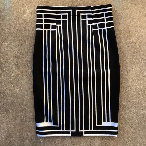 🚫 SOLD NEW Metallic Silver Art Deco Bodycon Skirt - Picture 4 of 8